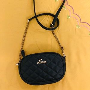 Lavie sling bag